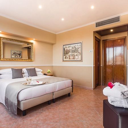 Raeli Hotel Lux Rom Exterior foto