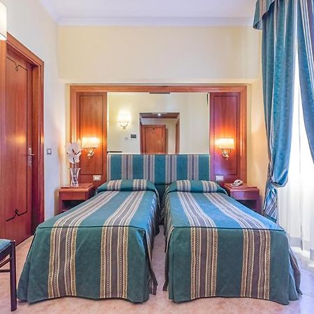 Raeli Hotel Lux Rom Exterior foto