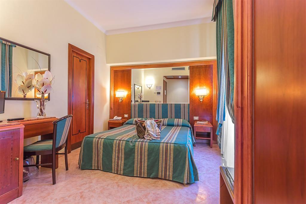 Raeli Hotel Lux Rom Exterior foto