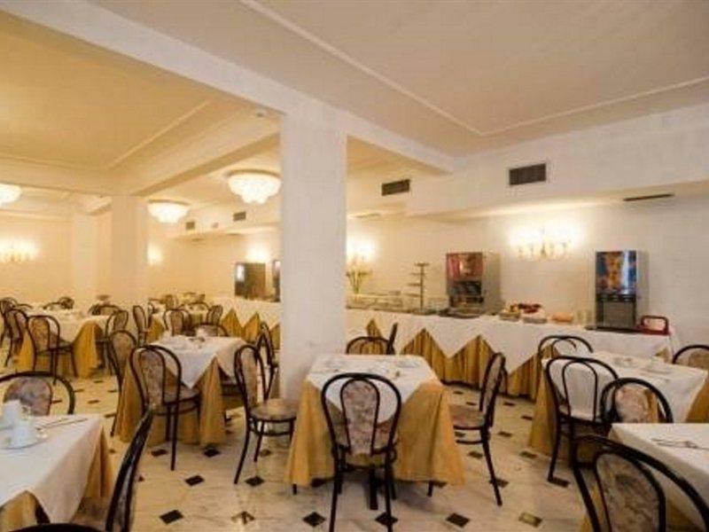 Raeli Hotel Lux Rom Exterior foto