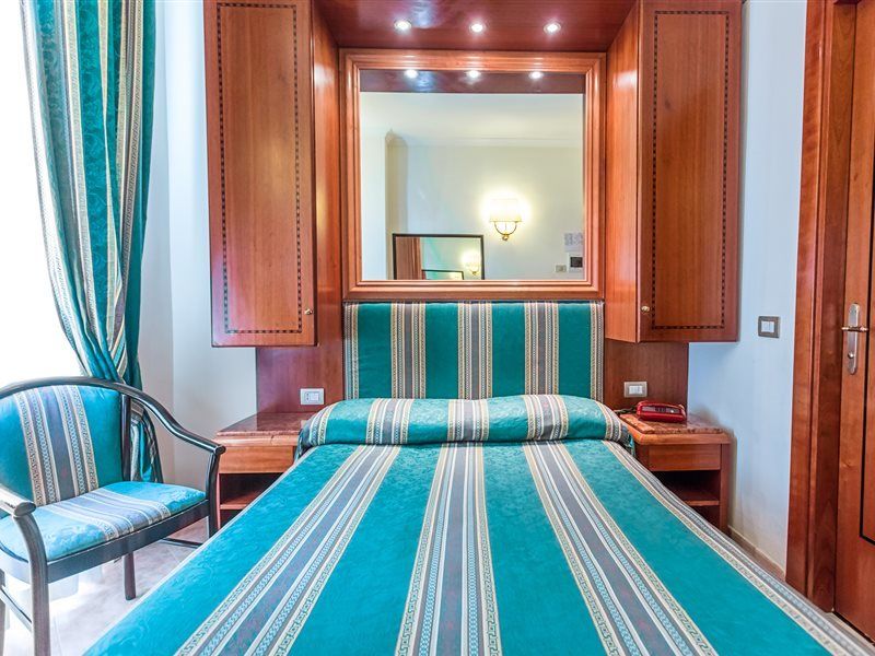 Raeli Hotel Lux Rom Exterior foto