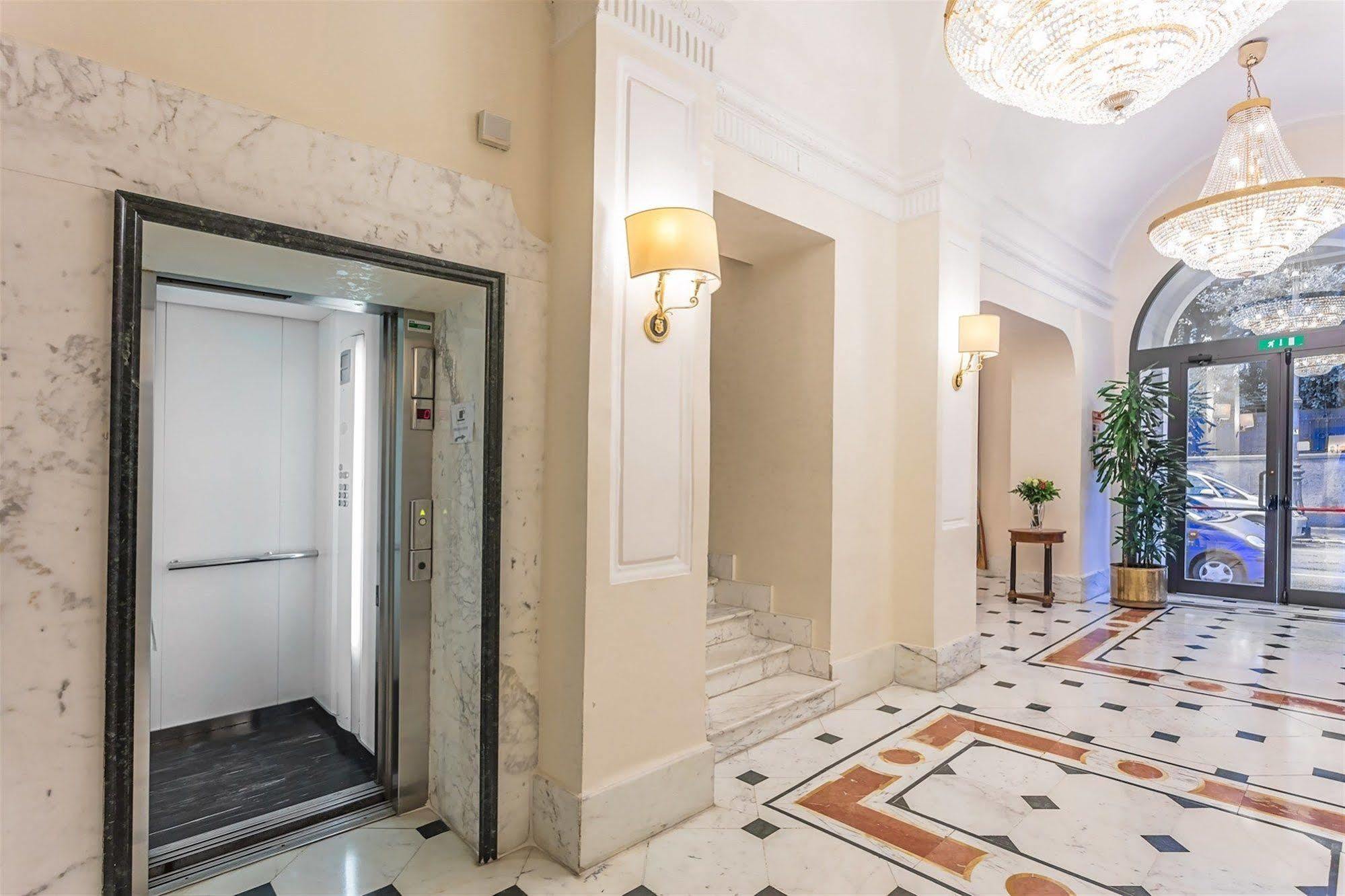 Raeli Hotel Lux Rom Exterior foto