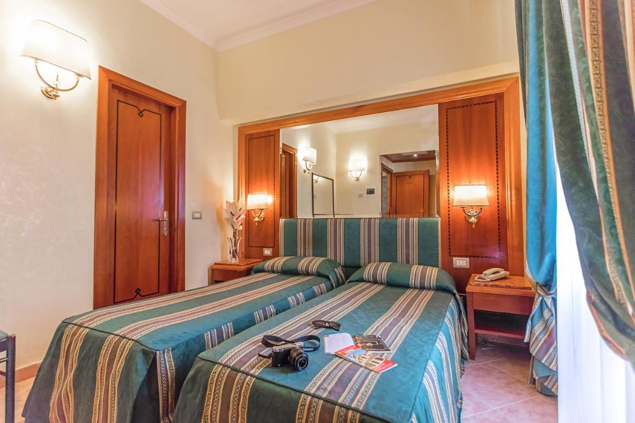 Raeli Hotel Lux Rom Exterior foto